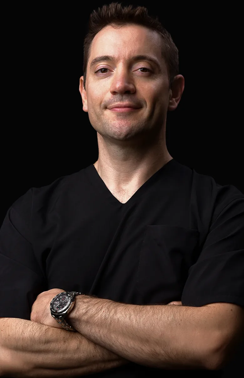 Dr. Lucas Feijó Pereira: títulos e associações